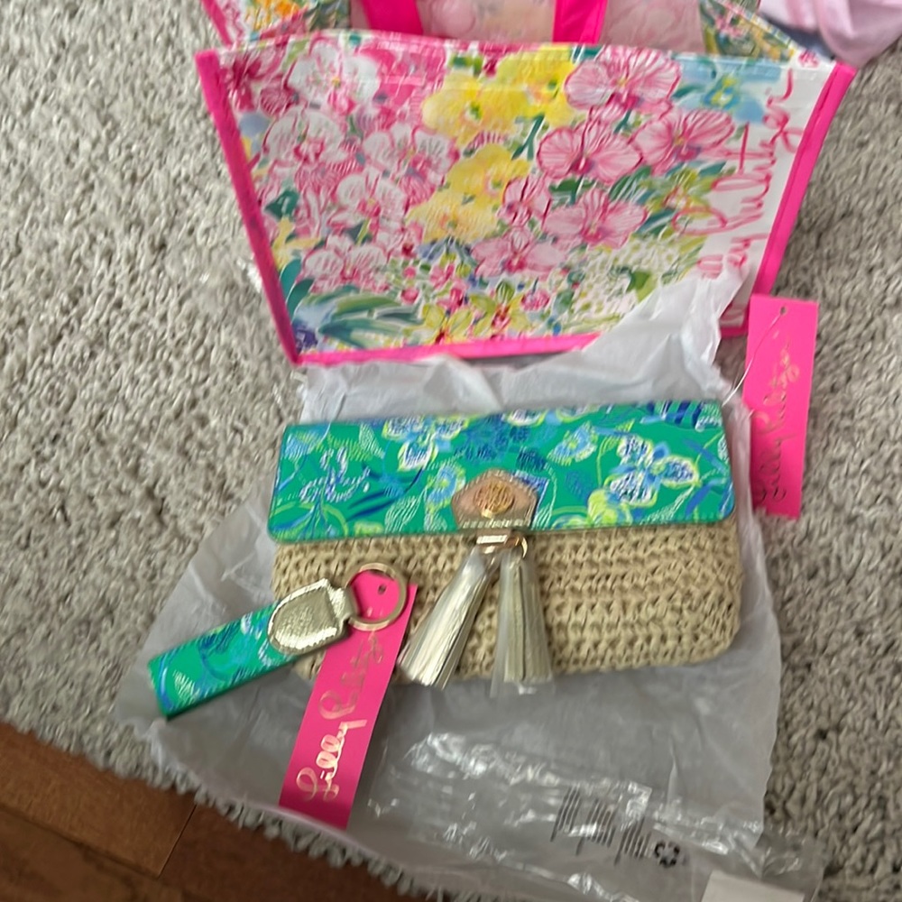 Lily Pulitzer crossbody clutch and key chain